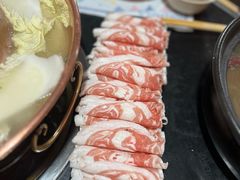 -果松木炭酸菜铜火锅·外婆参鸡汤