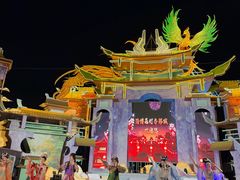 -淄博花灯齐彩城