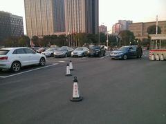 -大宁郁金香公园-停车场