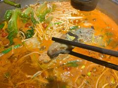 -野山舂·贵州现舂酸汤火锅(鸿通城店)