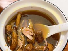 松茸鸡汤-玉滋補
