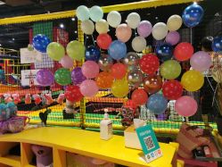 -蹦蹦跳跳(新奥购物中心店)