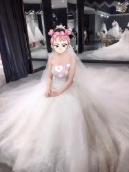 -艾米丽婚纱礼服