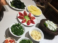 -墨居上隐·院子里火锅(峨眉店)