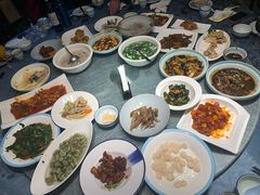 -侬佳蒸菜馆(听潮店)