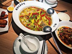 老坛子酸菜鱼（鲈鱼3-4人份）-太二酸菜鱼(广州IFC国金天地店)