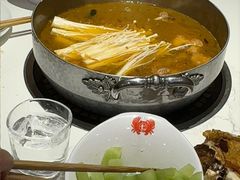 -七欣天香辣蟹火锅(闵行浦江欢乐颂店)