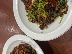 -湖南人家湘菜馆(镇江路店)