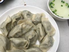 -周家大连水饺(美专校街店)
