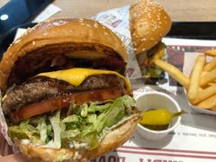 -The Habit Burger Grill 哈比特汉堡(爱琴海店)