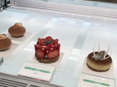 -潮一不贰·法式甜品·生日蛋糕·西式简餐(外滩店)