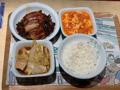 -老乡鸡(上海白玉兰广场店)