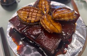 Black Truffle with Jiangnan Charcoal-Braised Pork Belly