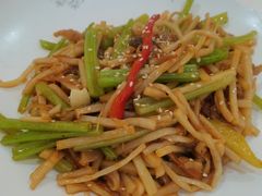 金菇脆笋炒肉丝-有腥气私房菜·寻味顺德