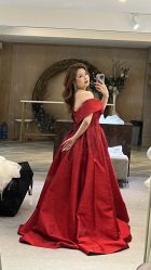 -现代经典婚纱摄影