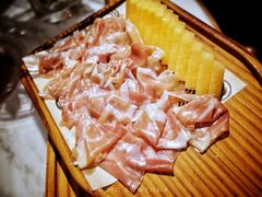 -恰餐厅及酒吧 CHAR Bar & Grill (北京丽都皇冠假日店)