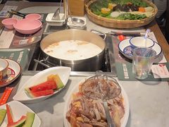 -尚尚仙·酸汤猪手·猪肚鸡火锅(华联万柳购物中心店)