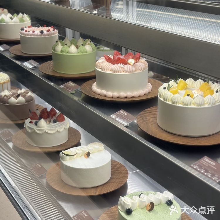 把春天的绿意捧在手心，生日仪式感拉满了！