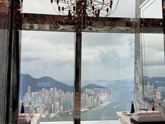 -OZONE 顶楼酒吧(香港丽思卡尔顿酒店)