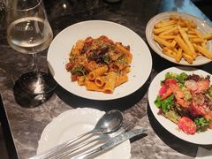 -LESCEDARS Brasserie Bistro香柏树