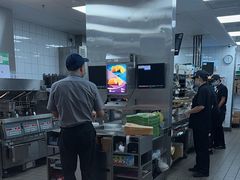 -麦当劳(百联西郊购物中心店)
