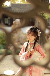 -一揽芳华汉服旗袍体验馆(拙政园店)