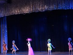 -金东尼人妖秀