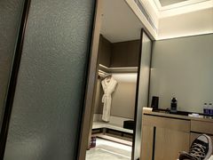 -深圳国际会展中心希尔顿酒店(前海华发冰雪世界店)