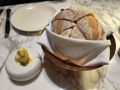 餐前面包-深圳美高梅酒店·意烁FIAMMA·地中海餐厅