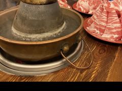 -洞庭洲·防空洞火锅·烧烤·铜锅涮肉(新百广场店)