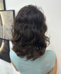 -V7 HAIR SALON