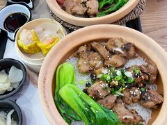 -煲仔皇腊味煲仔饭(经四万达店)