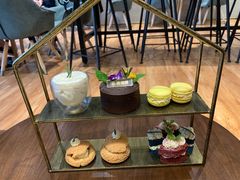 -ZING COFFEE 镜咖啡