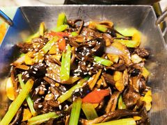 干锅香煸茶树菇-弄堂里(西溪龙湖天街店)