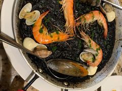 传统西班牙墨鱼汁海鲜饭-BROWNSTONE布朗石西班牙餐厅(深圳湾店)
