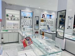-光明眼镜·蔡司授权(徐泾店)