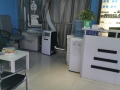 -提一眼镜·蔡司·依视路(小寨店)