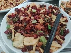 -丹水桥地锅鱼·翘嘴鲌·地方特色全鱼宴(丹江口大坝店)