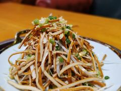 -郭婆婆疯子鸡·土货江湖菜馆