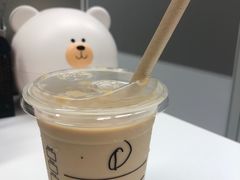 -星巴克臻选(上海中环广场2F店)