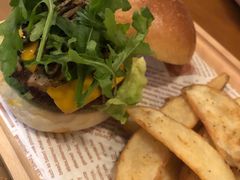 黑松露牛肉汉堡-COMMUNE幻师(上邦百汇城店)