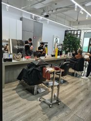 -塞巴斯汀SEBASTIAN专业美发店