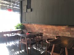 等位区-土蚝·高压锅生蚝(百姓美食街店)
