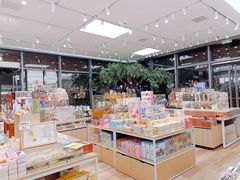 -猫的天空之城概念书店(杭州南宋御街店)