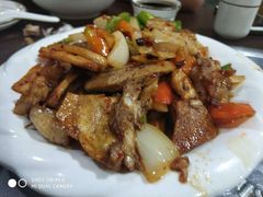 -金卯白肉罩火烧
