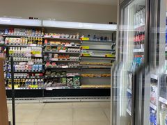 -全家便利店(杭州龙翔桥地铁站店)