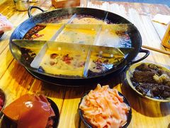 -岗上渣渣老火锅(两路口店)