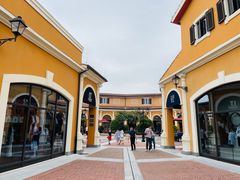 -佛罗伦萨小镇广佛名品奥特莱斯(疏港路店)
