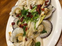 油泼扇贝-老东镇啤酒屋海鲜加工·蒸汽海鲜·海鲜烧烤(台东店)