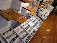 -MiRi眼镜·蔡司·星趣控·尼康控优点视觉合作店(南京东路店)